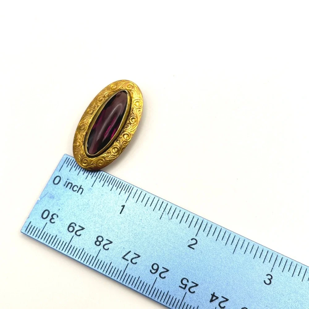 Antique Victorian‎ Purple Glass Gold Tone Oval Etched Scrollwork Brooch Pin